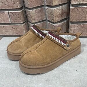 BEACH by Matisse Storm Embroidered Scuff  Womens Brown Casual Slippers size 8